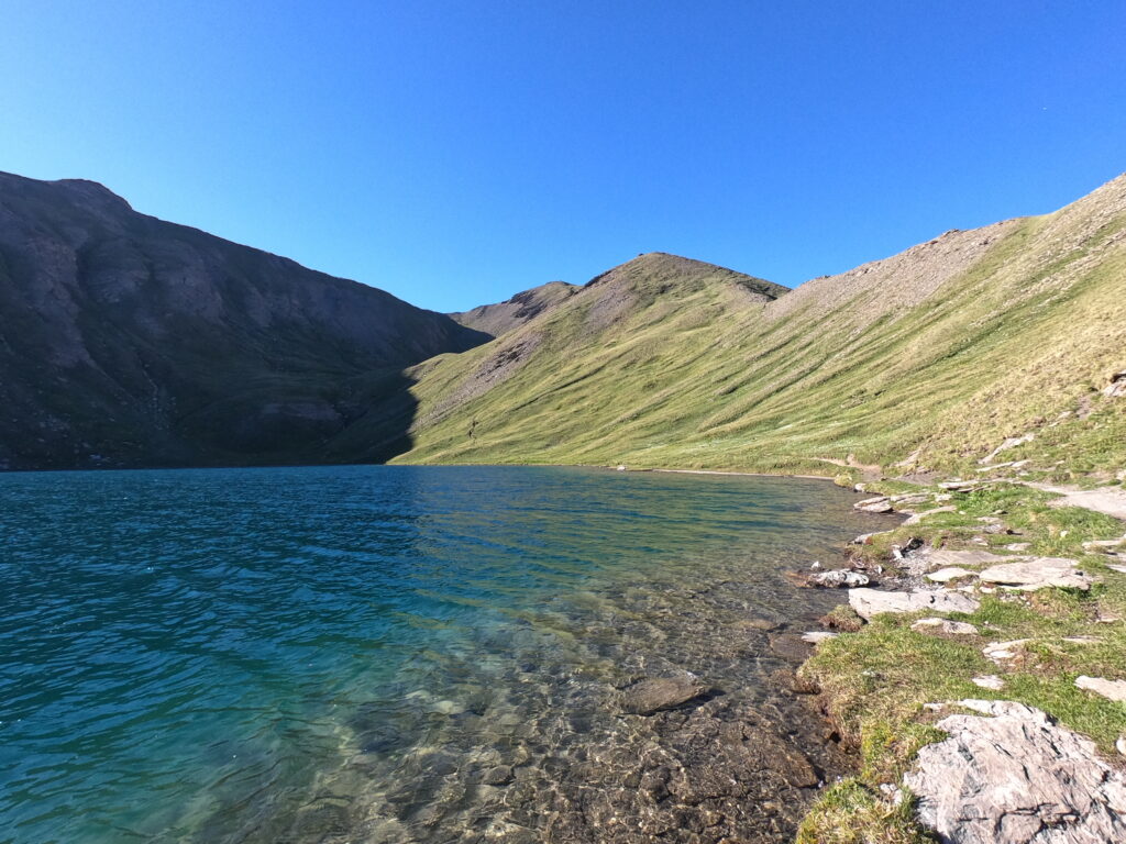 One of the various lakes in Queyras
